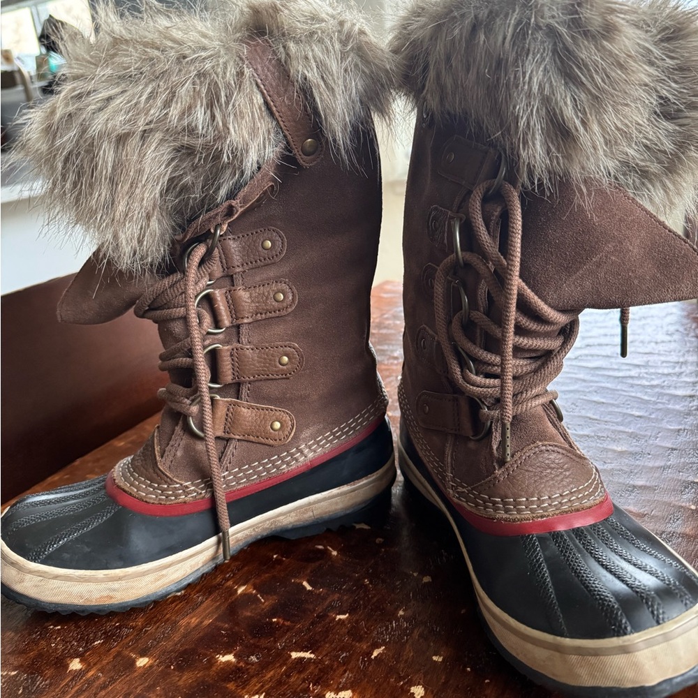 SOREL Joan of Arctic women’s waterproof boots